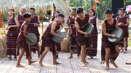 Cho Ro ethnic minority group